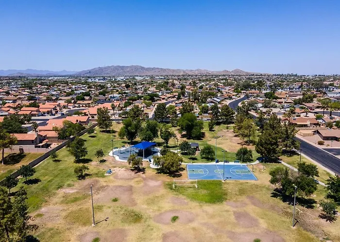 Oasis Pool Family Games 9min To Asu Holiday home Tempe